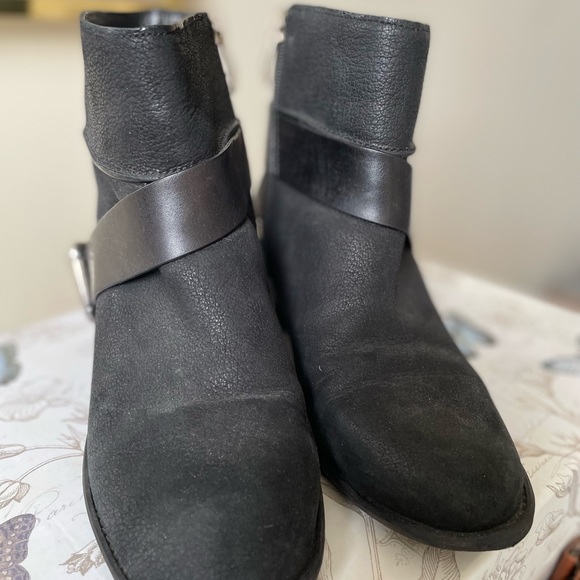 Vince Camuto Black Boots - Picture 7 of 9